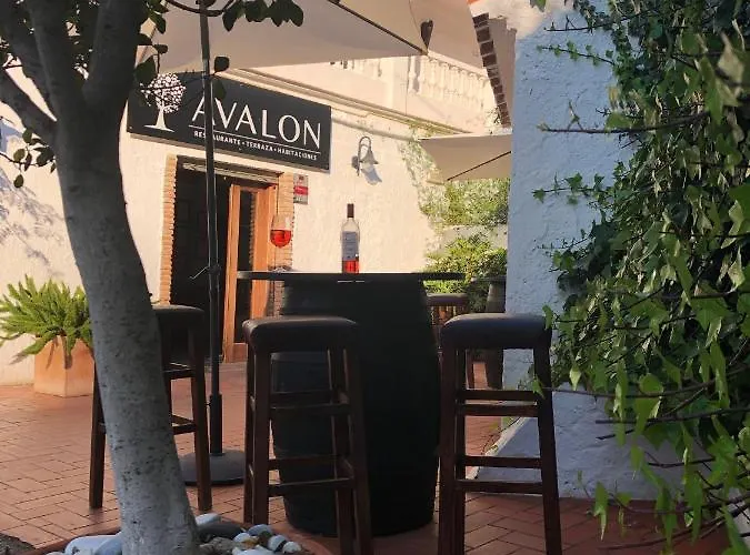 Avalon Pensionat 3*