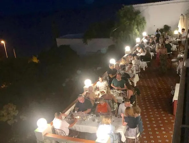 Avalon Pensionat 3*